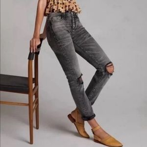 Anthro‎ Pilcro Denim Jeans Slim Boyfriend Black Noir Distressed 28